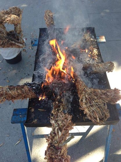 Almoradí, Burning the crosses of May, 1st May