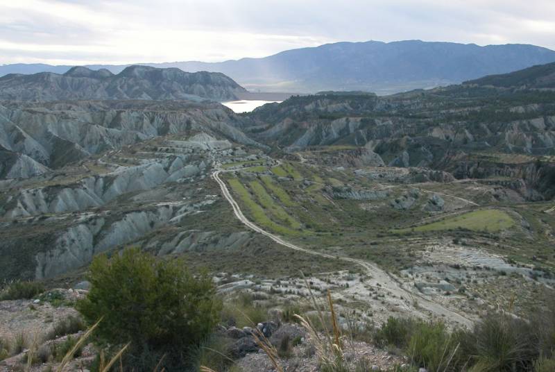 <span style='color:#780948'>ARCHIVED</span> - Snow continues in the mountains as temperatures remain frigid: Murcia weather forecast January 23-29