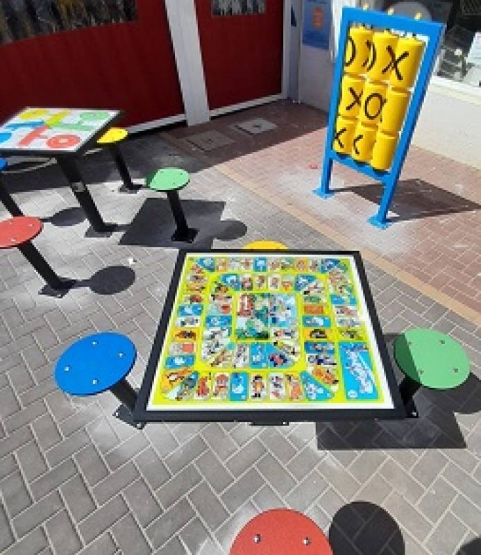 <span style='color:#780948'>ARCHIVED</span> - Camposol company installs childrens games area in Sector B Commercial Centre