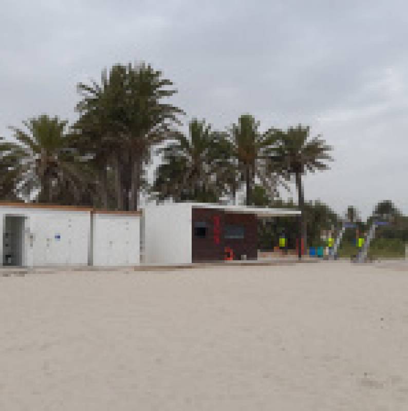 Beach toilets finally open in Orihuela Costa