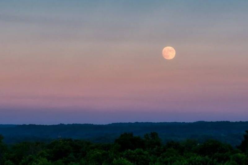 Witness the spectacular Pink Moon this April in Spain