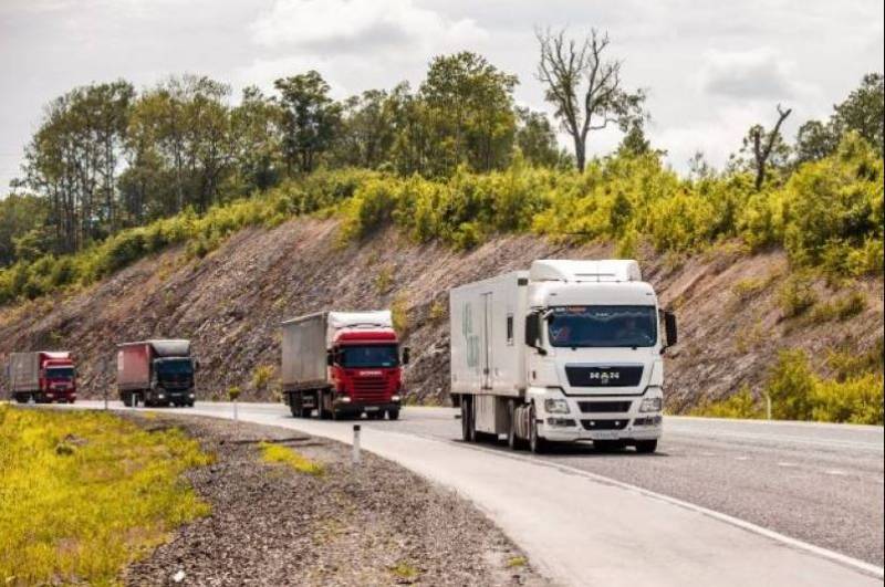 Spanish truckers and bus drivers announce strikes over Christmas