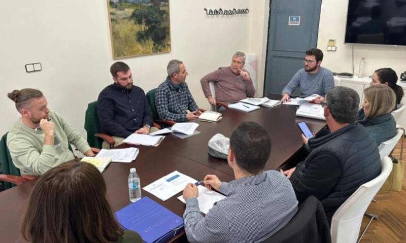 Meeting discusses measures to improve the lake at Condado de Alhama