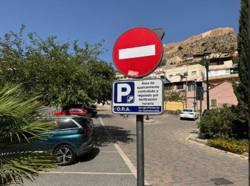 Blue zone free parking in Lorca throughout August