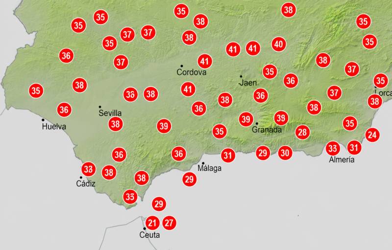 Andalucía weekend weather forecast August 6-9: Heat continues inland with storms brewing in the mountains