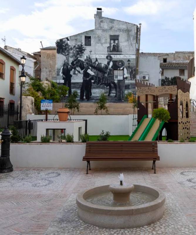 Caravaca de la Cruz has just unveiled a new square and what they found underneath it was an unexpected bonus